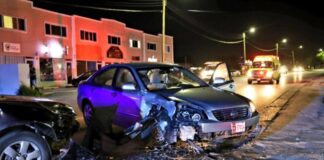 Dos Kia Optima a accidenta y un señora a resulta herida