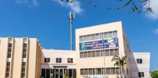 Aruba ta elimina seguro obligatorio de Covid-19 pa bishitantenan.