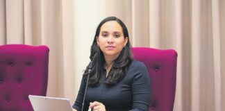 Gerlien Croes mester trece prueba ta cua ambtenaar a cobra FASE