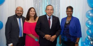 Minister Endy Croes ta felicita 71 graduadonan di Mon Plaisir College MAVO