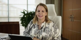 Despues di a tuma nota di un carta cu simar a manda pa secretario di estado, Prome Minister ta manda simar un carta pa splica tocante FASE