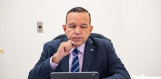 Secretario Generaal di MEP Endy Croes: Mike Eman y su gang a destrui nos baranca Aruba