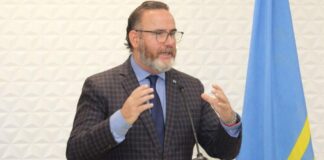 Gobierno ta desaproba e tarifa y ta manda Web, Elmar y utilities bek na mesa pa trece un tarifa mas social