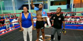 Muay thai EXTRAVAGANZA tabata un super anochi pa e atletanan di Aruba