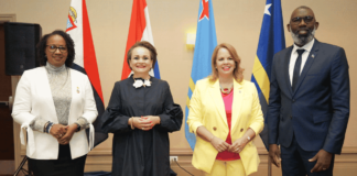 Sint Maarten, Curacao y Aruba a fada di maltrato; Hulanda ta Mal mama-bon madrasa