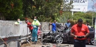Curacao: Dos morto den accidente di trafico