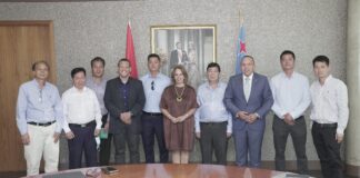 Prome Minister Evelyn Wever – Croes: A REUNI CU REPRESENTANTENAN DI SUPERMERCADONAN CHINES ENCUANTO POSIBILIDAD PA REDUCI PRIJS DI COMESTIBEL