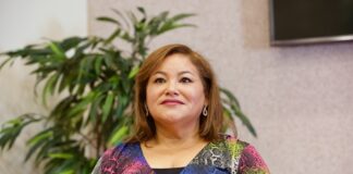 Parlamentario Shailiny Tromp-Lee (MEP): Piensa el ladron que todos son de su condicion