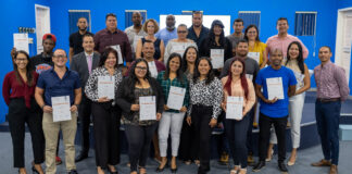Clausura di e “BeYourOwnBoss” Summer course presenta pa Qredits Aruba den colaboracion cu ministerio di Asuntonan Economico, Comunicacion y Desaroyo Sostenibel.
