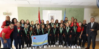 MINISTER ENDY CROES A RICIBI NOS SELECCION NACIONAL GIRLS U15 CU A LOGRA DI DOS LUGA DEN E CAMPEONATO DI CONCACAF U15 .