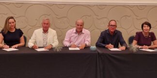 REUNION DI CAMARANAN DI COMERCIO Y INDUSTRIA DI CARIBE HULANDES (DCCC)