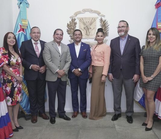 Minister Endy Croes tabata presente na e lansamento di INFOTEP su programa di formacion y capacitacion pa Dominicanonan residencia den exterior.
