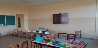 MINISTER ENDY CROES A DUNA SPLICACION DI E INTERCAMBIO DI EDIFICIO ENTRE SCOL REINA BEATRIX Y PASO PA FUTURO.