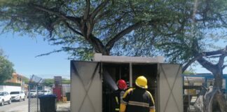 Ariba dje: Cashi coriente di Elmar a pega candela