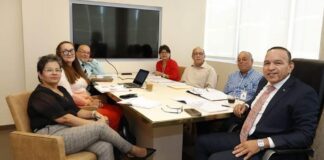 MINISTER ENDY CROES A REUNI CU DIFERENTE STAKEHOLDERS DEN E VELD DI ENSEÑANSA.