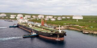 Curacao a ricibi barco Colon cu a trece azeta pa warda den nan tankinan