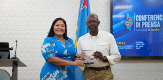 Riba Dia di Prensa: GOBIERNO DI ARUBA A DEDICA E DIA AKI NA SEÑOR HILARIO DONCKER