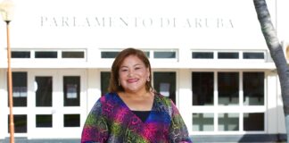 Parlamentario Shailiny Tromp-Lee: No obstante e nubia scur riba Parlamento ocaciona pa Benny, Aña Parlamentario nobo ta start bon!