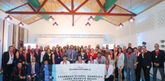 Gobierno di Aruba a reconoce Massive Brassband International, Pa promove nos musica di asambeho den e parke di diversion mas bishita na mundo y representa nos Pais Aruba dignamente den exterior