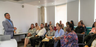 Minister Ursell Arends: A reuni cu Casnan di Cuido pa elabora riba vision unda e cliente ta central