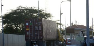 Cantidad grandi di droga haya den container di marina Hulandes na Curacao