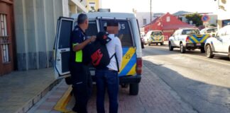 Homber hoben deteni sospecha di a comete abuso sexual