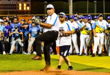 MINISTER ENDY CROES A LANSA E PROME BALA PA ASINA DUNA INICIO NA E DI DOS EDICION DI BASEBALL IN PARADISE.