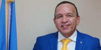 MANDATARIO DI ENSEÑANSA A RICIBI PRESENTACION DI RESULTADONAN DI E INVESTIGACION DI PLUS ACCONTANTS.