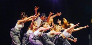 Tayer di Teatro y Balle Gratis Na Bario di Piedra Plat