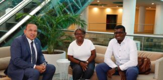 MINISTER ENDY CROES A REUNI CU STICHTING MISS IQ DI HULANDA.