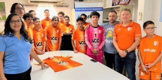 SV Estrella a bautisa uniform nobo na VCC International N.V.