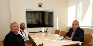 MINISTER ENDY CROES A RICIBI BISHITA DI E ATLETA DEAXO CROES.