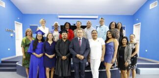 MINISTER ENDY CROES A PRESENCIA CEREMONIA DI GRADUACION DI CINCO STUDIANTE DI COLEGIO EPI.