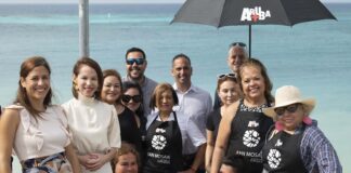 RENOBACION DI E TRAPI NA RODGERS BEACH TA CONTINUACION DI MAS PROYECTO BUNITA PA SAN NICOLAS