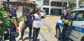 Auto horta haya y ladron di auto a wordo deteni