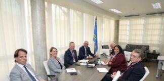 MINISTER MADURO A CERA CONOCI CU DIRECTOR GENERAL DI RELACION INTERNO Y DI REINO NOBO SR ROALD LAPERRE