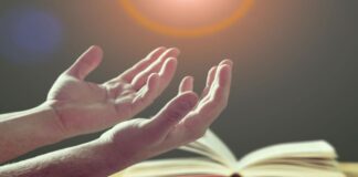 E PODER DI ORACION DEN FAMIA.