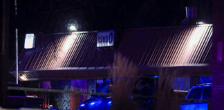 Den un nightclub na Colorado Springs den un tiramento 5 persona a muri y 25 a wordo herida