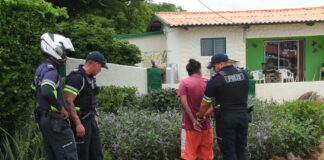 Dos conoci di polis deteni: Despues di persecusion peligroso ariba camindanan di Aruba