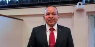 MINISTER ENDY CROES A PRESENTA PRESUPUESTO 2023 PA MINISTERIO DI ENSEÑANSA Y DEPORTE.