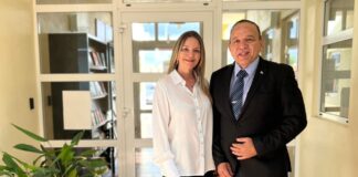 A INICIA CU E PROYECTO DI MODERNISACION PA UN SERVER NOBO NA MULTI DISCIPLINAIR CENTRUM.