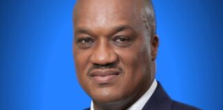 Roland Tuitt un tersho arogante cu tabata mal maneha e fundacion y evadi belasting