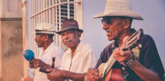 Encuesta tocante derechonan di adulto mayor