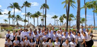 ARUBA MARRIOTT RESORT TA GRADICI SU CLIENTELA PA ATENDE E FUNDRAISING THANKSGIVING BRUNCH NA LA VISTA