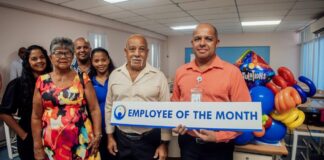 Un colega cu ta sobresali den brinda excelente servicio; A scoge Lawrence Henriquez como empleado di luna na Hospital