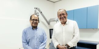 Team di dokter ta pone horea bionico na Aruba