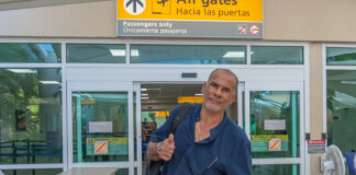 Presidente di Aruba Taekwondo Bond a biaha pa Mexico.