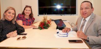 MANDATARIO DI ENSEÑANSA Y DEPORTE A REUNI CU REPRESENTANTENAN DI MAYORNAN PREOCUPA.