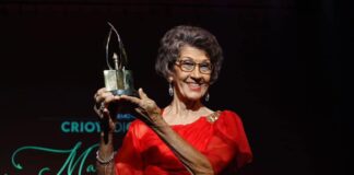 PROME MINISTER TA FELICITA SEÑORA MAYBELINE ARENDS-CROES CU PREMIO CRIOYO DI ORO