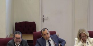 Parlamento a haya resultado di investigacion na Arubahuis